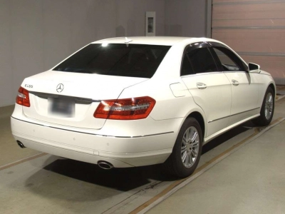 MERCEDES BENZ E CLASS