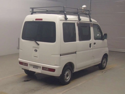 TOYOTA PIXIS VAN