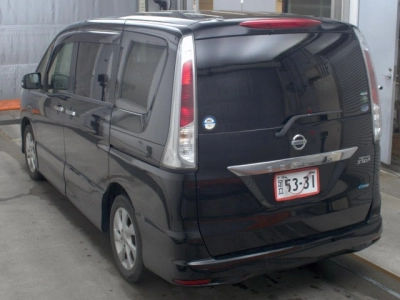 NISSAN SERENA