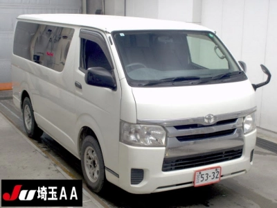 TOYOTA HIACE VAN