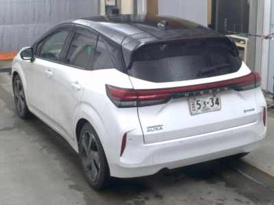 NISSAN AURA