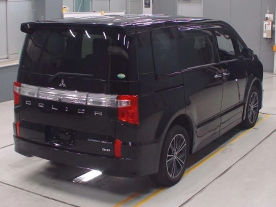 MITSUBISHI DELICA D:5