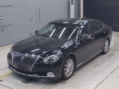 TOYOTA CROWN MAJESTA