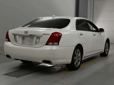 TOYOTA CROWN MAJESTA