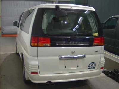 NISSAN ELGRAND