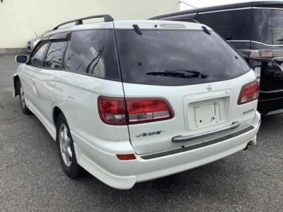 NISSAN AVENIR