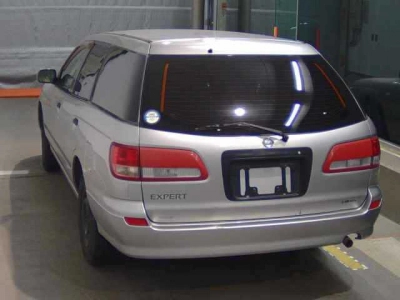NISSAN EXPERT