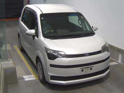 TOYOTA SPADE