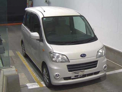 SUBARU LUCRA