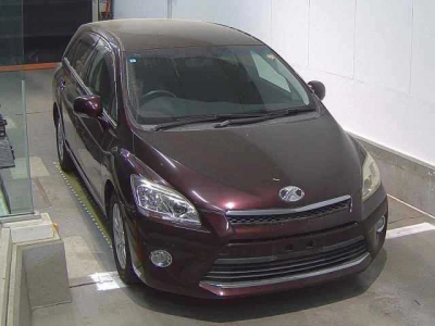TOYOTA MARK X ZIO