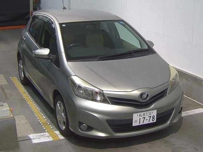 TOYOTA VITZ