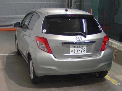 TOYOTA VITZ