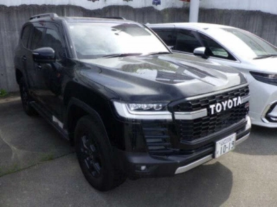 TOYOTA LAND CRUISER