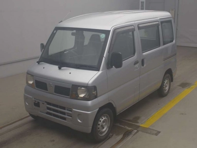 NISSAN CLIPPER VAN