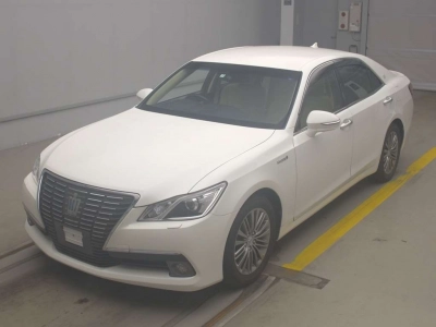 TOYOTA CROWN HYBRID