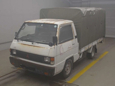 MITSUBISHI DELICA TRUCK