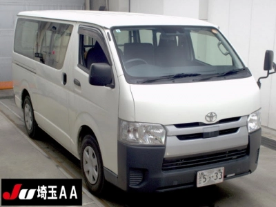 TOYOTA HIACE VAN
