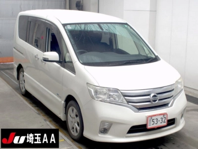 NISSAN SERENA