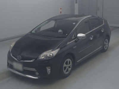 TOYOTA PRIUS PHV