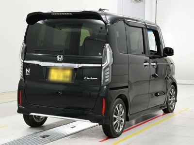 HONDA N BOX CUSTOM