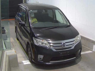 NISSAN SERENA