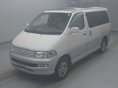 TOYOTA HIACE REGIUS