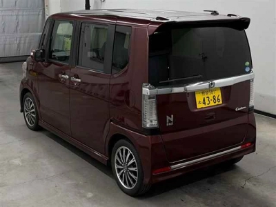 HONDA N BOX CUSTOM