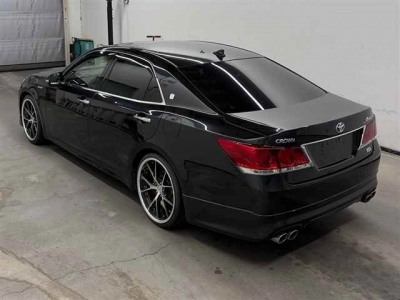 TOYOTA CROWN HYBRID