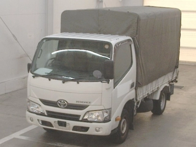 TOYOTA DYNA