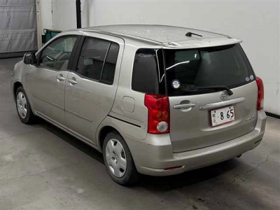 TOYOTA RAUM