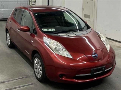 NISSAN LEAF