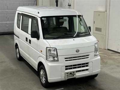 NISSAN NV100 CLIPPER