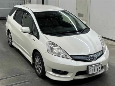 HONDA FIT SHUTTLE HYBRID