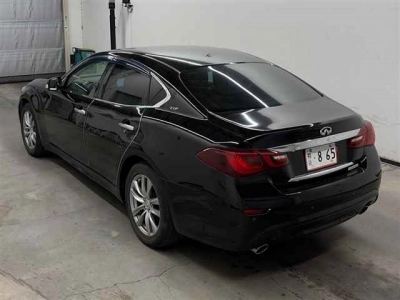 NISSAN FUGA