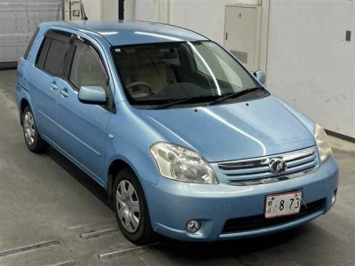 TOYOTA RAUM