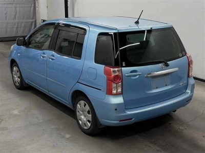 TOYOTA RAUM