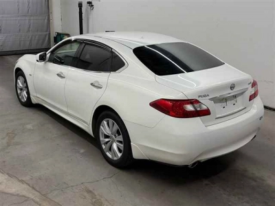 NISSAN FUGA