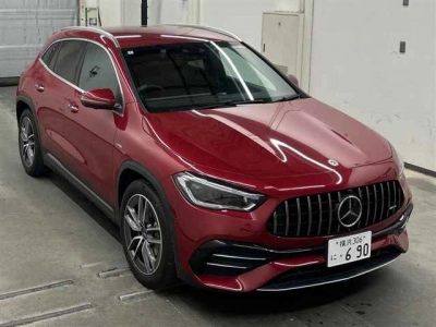 MERCEDES BENZ AMG GLA