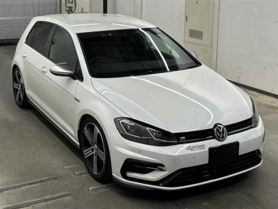VOLKSWAGEN GOLF R