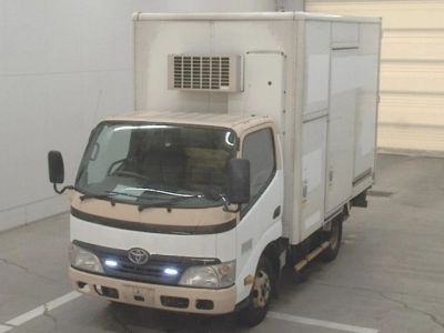 TOYOTA DYNA