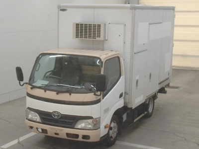 TOYOTA DYNA