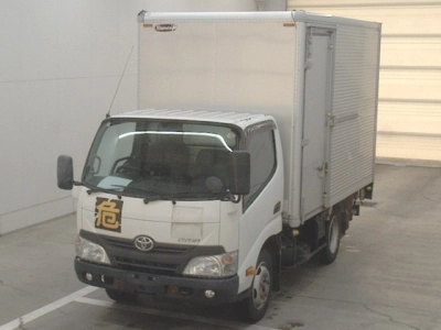TOYOTA DYNA
