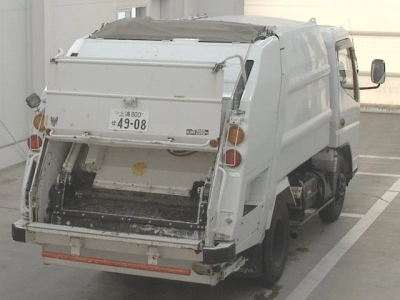MITSUBISHI CANTER