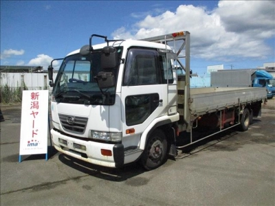 NISSAN UD