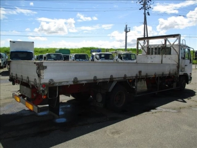 NISSAN UD