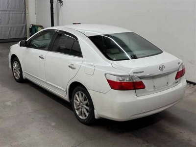 TOYOTA PREMIO