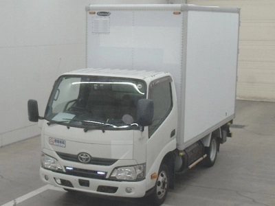 TOYOTA DYNA