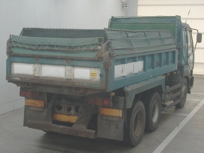 NISSAN UD
