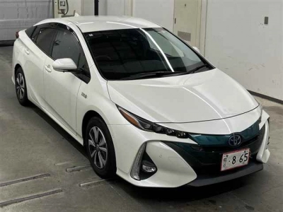TOYOTA PRIUS PHV