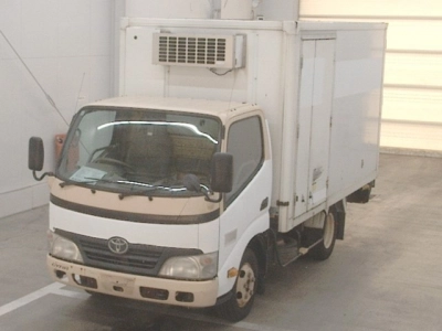 TOYOTA DYNA